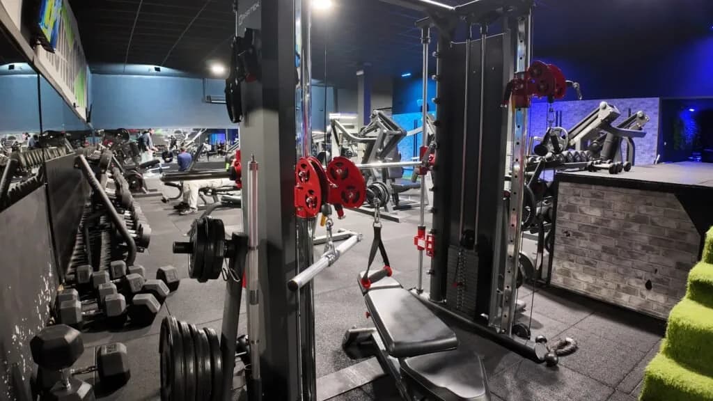 Plateau musculation et cardio d'IronSport & Santé, Montereau-Fault-Yonne